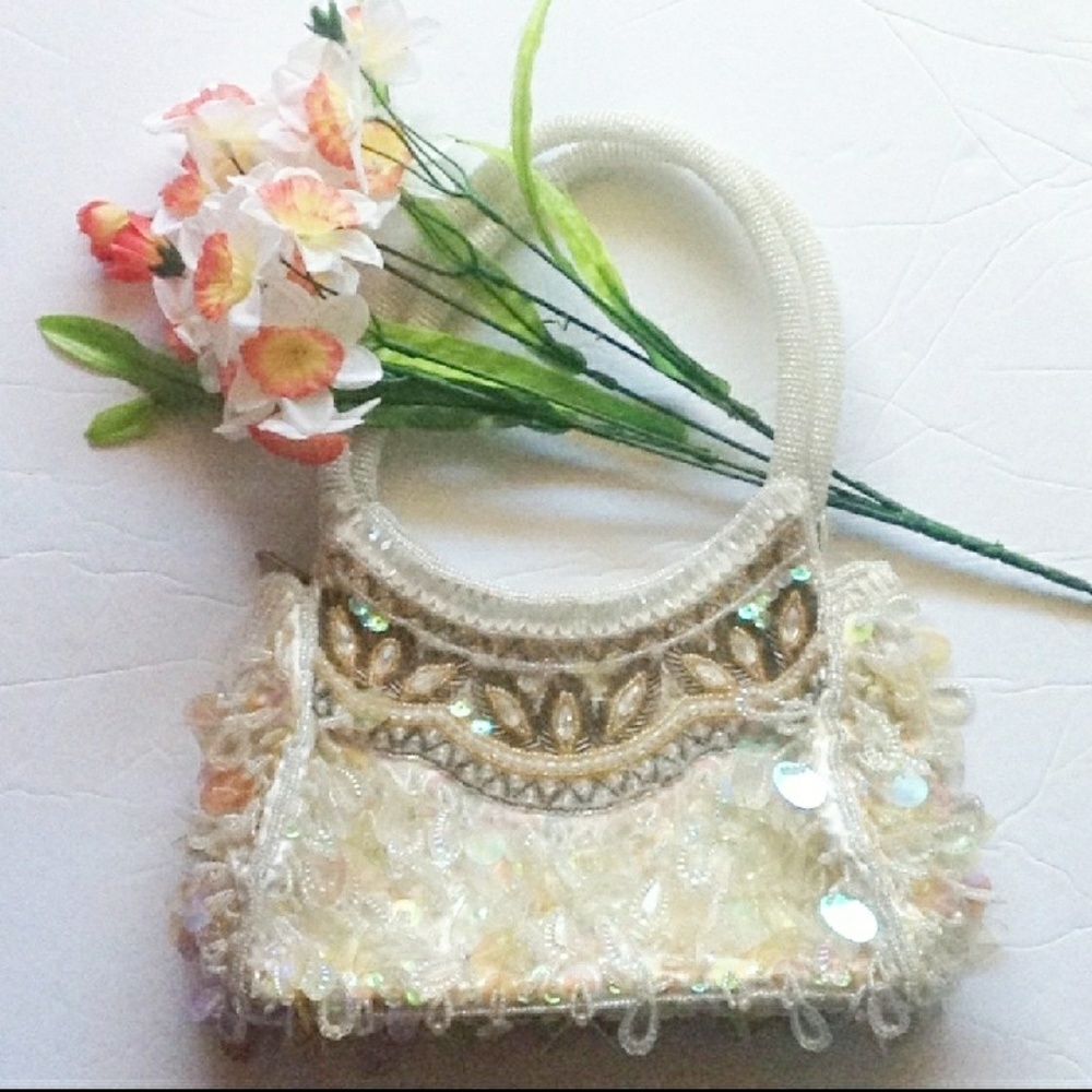 1920's Vintage Mother of Pearl Beaded Sequin Purse
